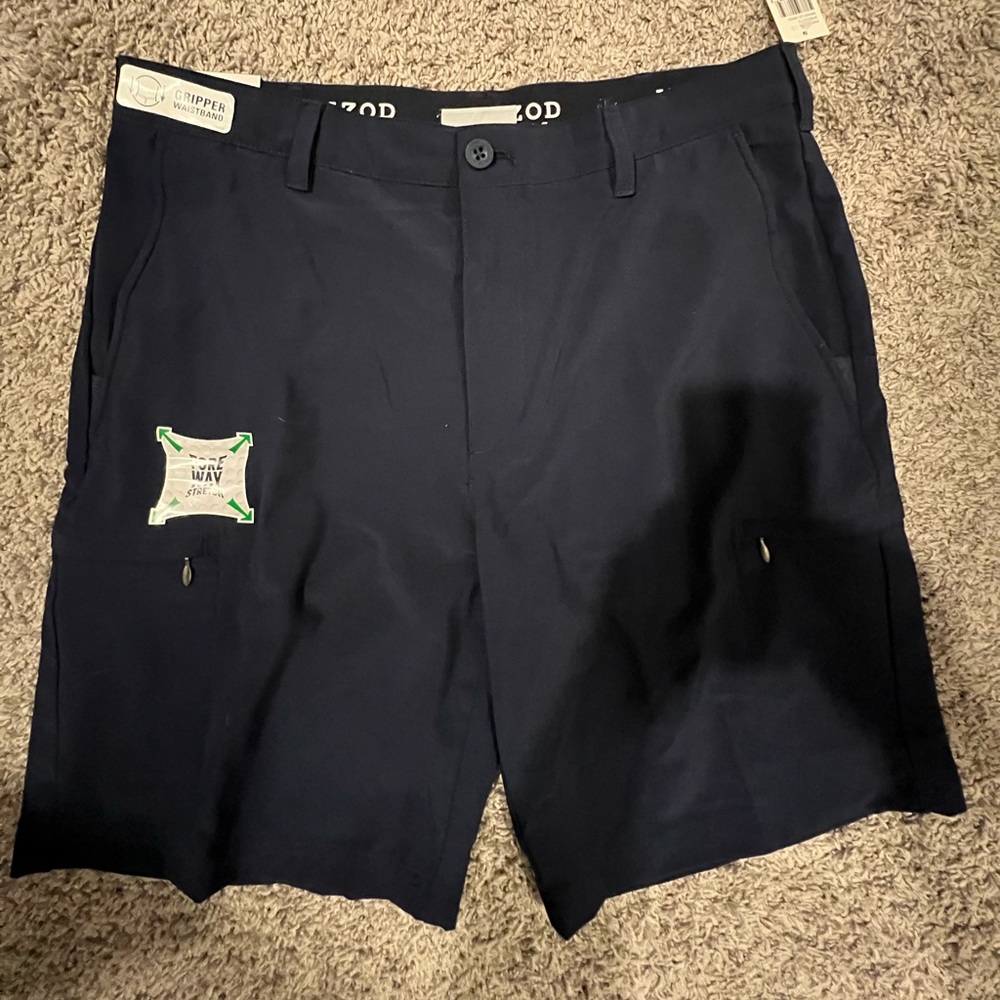Izod golf shorts